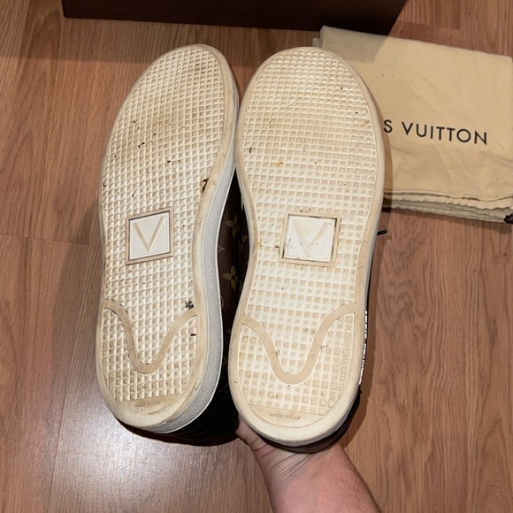 Men’s Louis Vuitton Sneakers - Picture 7 of 7